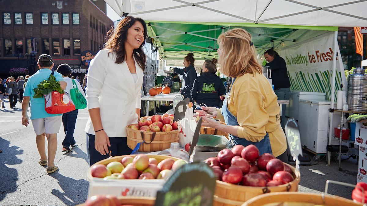 Tulsi Gabbard at a farmers' market
